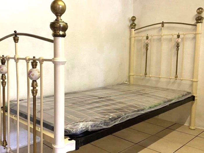 Single Slatted Bed Base 89cm x 188cm Extra Support - The French Bed Company